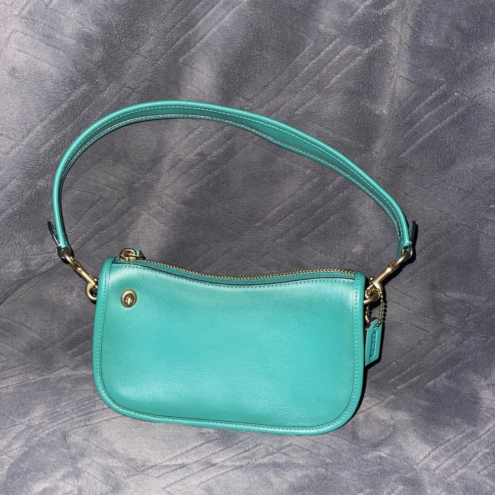 Coach swinger  Leather Shoulder Bag Bright Green.